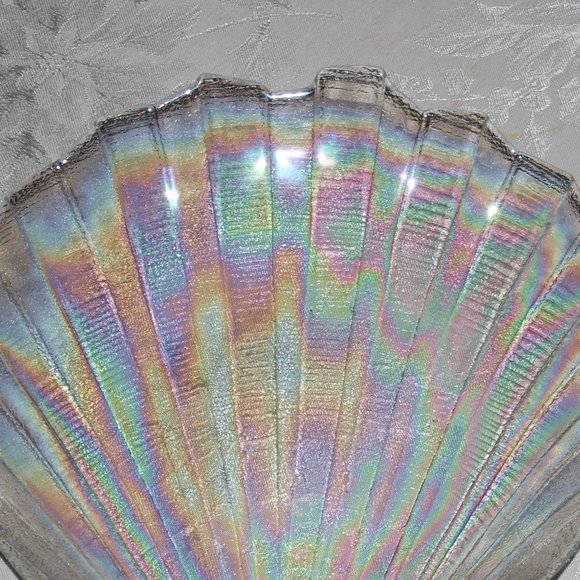 Gorgeous Iridescent Kamei Glass Shell Tray | Japanese Carnival Glass Platter - Picture 3 of 5